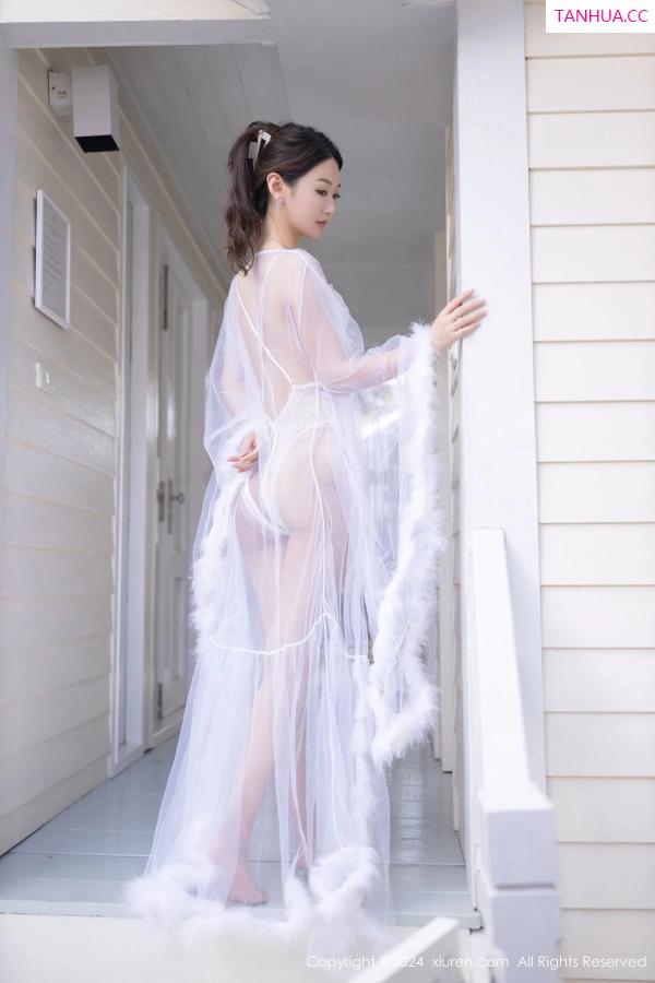 唐安琪  [XiuRen]高清写真图 2024.03.04 No.8174 唐安琪 美腿丝袜第4张图片